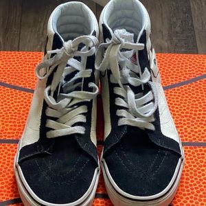 Vans X Peanuts sk8 hi